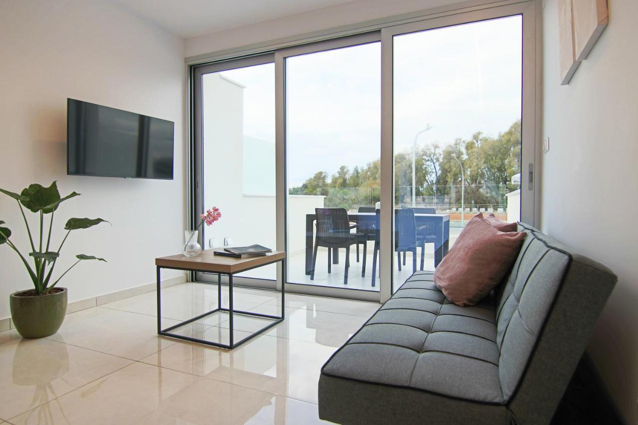Phaedrus Living - Seaside Luxury Flat Harbour 110 Paphos Exterior foto