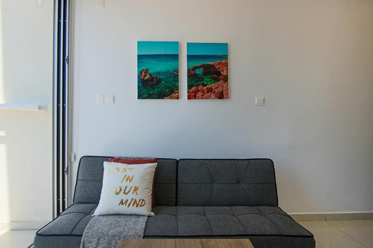 Phaedrus Living - Seaside Luxury Flat Harbour 110 Paphos Exterior foto